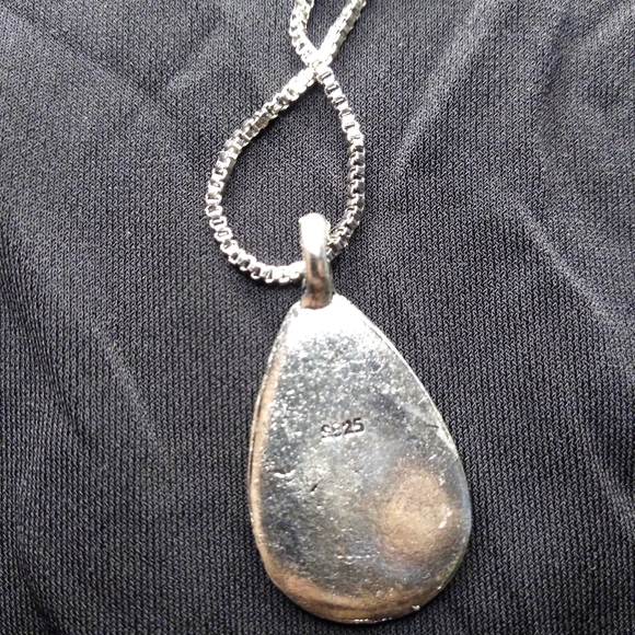 Beautiful turquoise silver pendant 1 1/4” - Picture 3 of 4